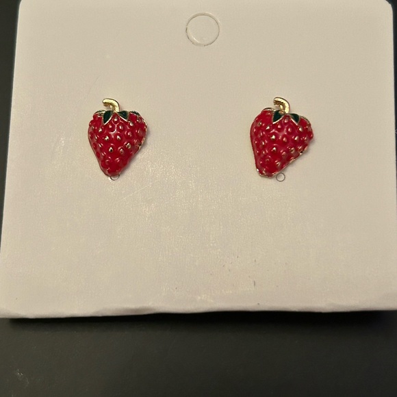 New strawberry stud earrings - Picture 1 of 3